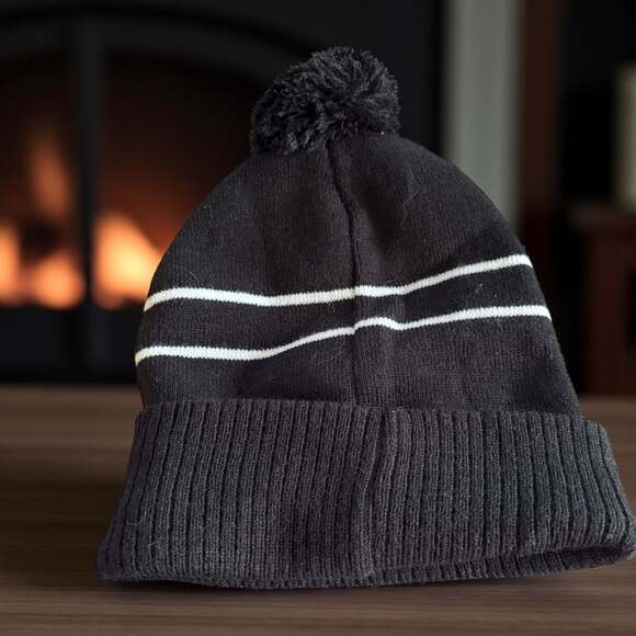 Peanuts Snoopy Black and White Knit Beanie Hat Adult One Size - Picture 3 of 4